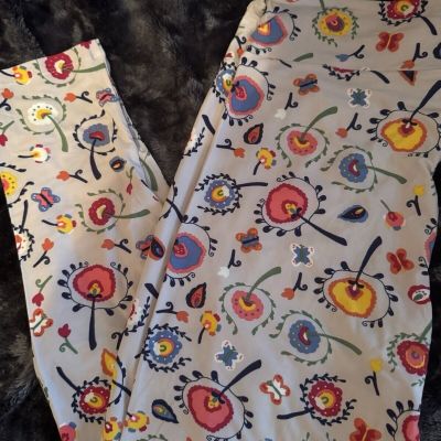 LuLaRoe dandelion/butterfly leggings. NWOT. Size TC2