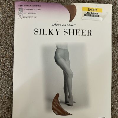 VTG JC Pennys Sheer Caress Silky Sheer Pantyhose Short Little Beige 05