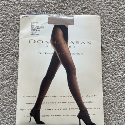 DONNA KARAN ESSENTIALS sheer panty hose sheer toe beige buff size medium