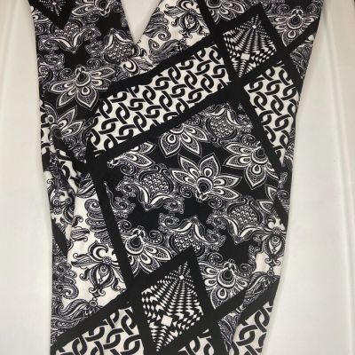 OS Quilt Style Black & White Leggings