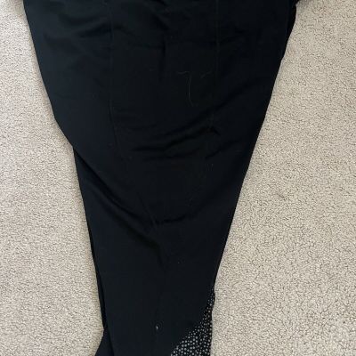 AVENUE Size 30/32 Capri Leggings Zip Pocket NWOT