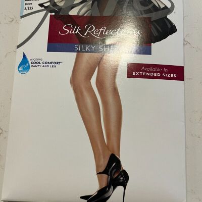 Hanes Silk Reflection Pantyhose Silky Sheer 717 Control Top Quicksilver Size AB