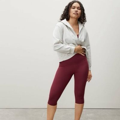 NWT Everlane Perform Cropped Leggings in Red Wild Plum Small