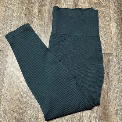 Spanx Look At Me Now Leggings Size 1X Emerald Green Sexy Smoothing Textured