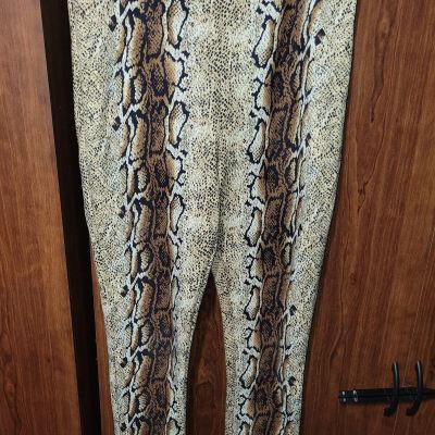 Fashion Nova Snakeskin Leggings Backzip xl