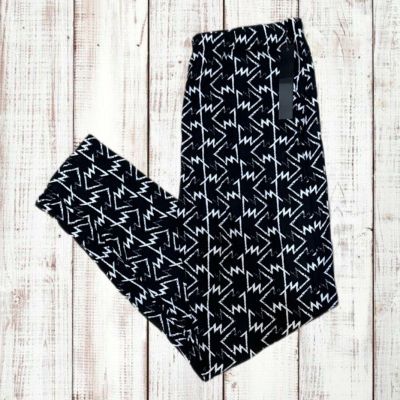 Women’s Leggings Geometric Print 3X/4X Plus NWT Stretchy Buttery Soft High Waist