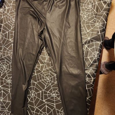 Nwot Torrid Faux Leather Leggings Size 1