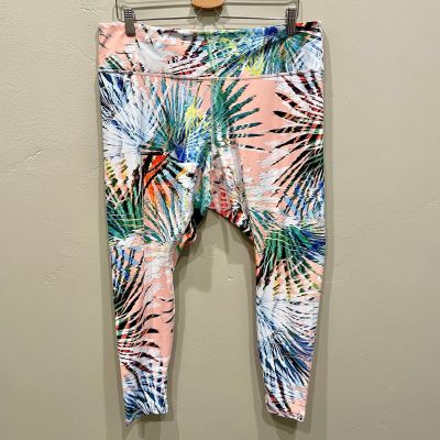 Fabletics Mid-Rise PureLuxe Capri Marbella Print - Plus Size: 1X