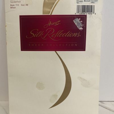 Hanes Silk Reflections Silky Sheer Sandalfoot WHEAT Size AB NEW OLD STOCK