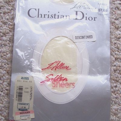 Christian Dior L'Allure Size 2 Silken Sheers Control Top Pantyhose Alabaster