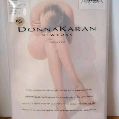 Vtg NOS 1995 Donna Karan New York The Nudes Tone B02 A19 Medium Nudes Pantyhose