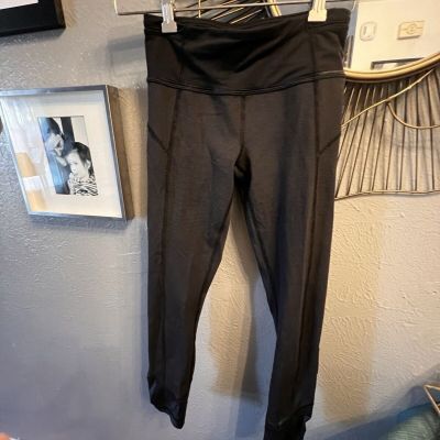 Lululemon Pace Queen Leggings Size Black Shiny Ruched size 2 cropped