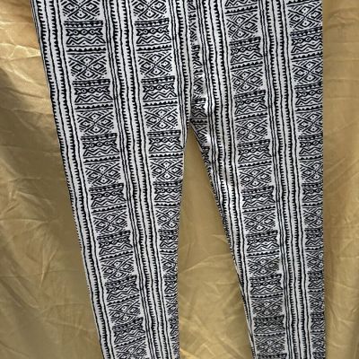 Tribal Style Print White With Black Pattern Women’s Leggings Size XXL NWT