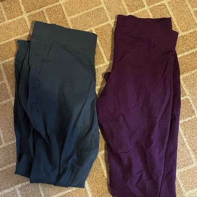 Torrid Size 0 Large Set Of Gently Used Leggings Green with Pockets And Purple