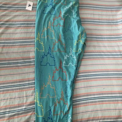 Disney Castle Authentic Original Crop Legging Size XL Aqua