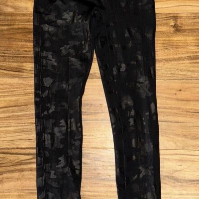 Spanx Shiny Camoflauge Black Skinny Leggings Size Small