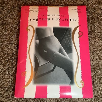 Victoria's Secret lasting luxuries pantyhose, color pure white, size: M