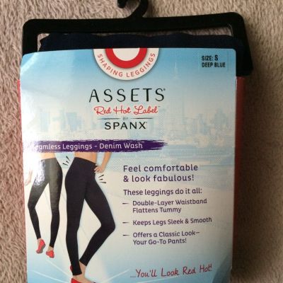 Assets by Spanx sz S  Deep Blue Seamless Leggings Denim Wash Style 2268 NWT