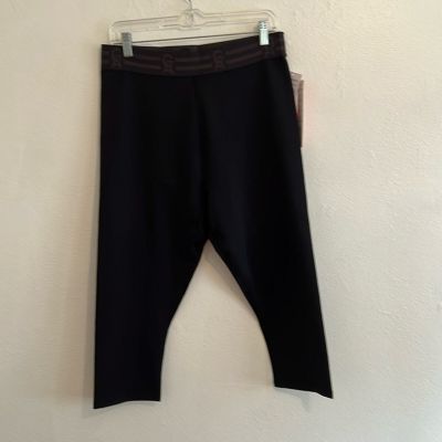 Good American Size 5 Black Stretch Icon Capri Leggings