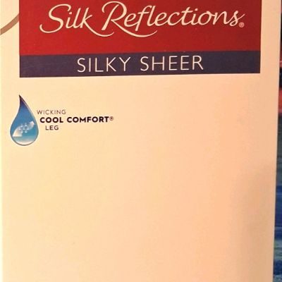 Hanes Silk Reflections Silky Sheer Knee Highs Black Sheer Toe 2 Pair NEW