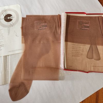 Vintage Burlington Cameo Seamless 10 1/2  Nylon Stockings 2 Pair