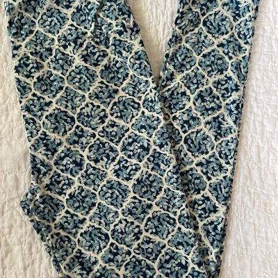 Lularoe Leggings OS Teal Blue Flowers Botanical White Moroccan Style Lattice VTG