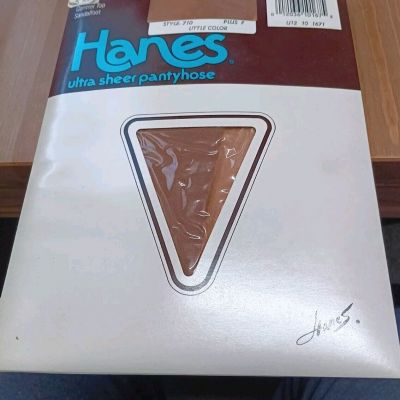 Vintage Hanes Ultra Sheer Pantyhose Control Top Style 710 SZ Plus F LITTLE COLOR