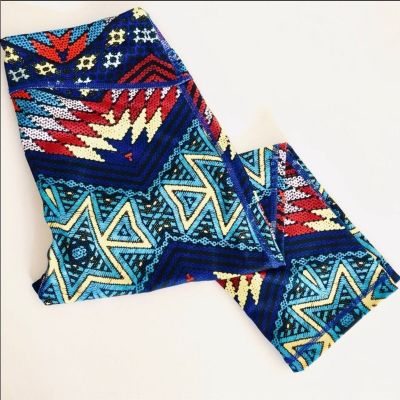 NEW ZELLA Blue Red Aztec Printed Cropped Athletic Legging Workout Gym Medium