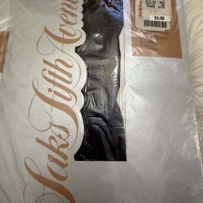 SAKS FIFTH AVENUE Hosiery C Black Illusion - Size tall