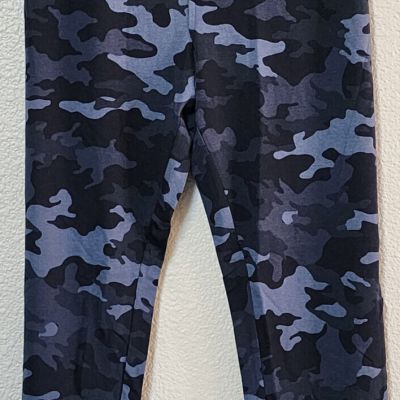 Terra & Sky Women's Plus Black Camo High Rise Leggings Size 3X (24W-26W) NEW