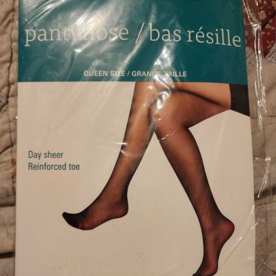 Black Queen Size Shee Reinforced Toe Pantyhose