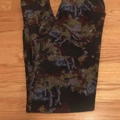 LuLaRoe One Size Leggings Pixel Floral Black