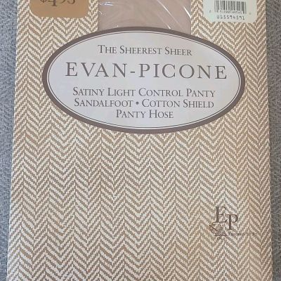 Evan-Picone Panty Hose Puddy Slim/Med Satiny Light Control Panty Sandalfoot