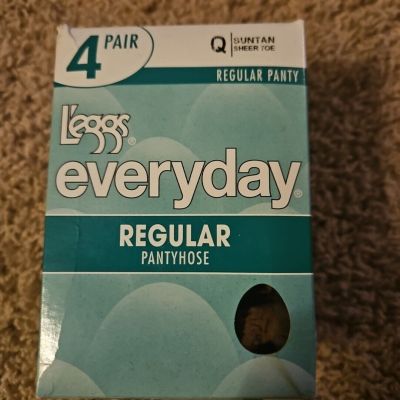 L'eggs Everyday Regular Pantyhose Size Q Queen Nylon SUNTAN Sheer Toe  - 4 PAIR