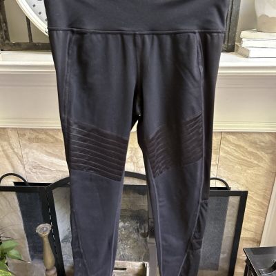 ATHLETA black leggings with sheer leg insert and moto stripes sz M