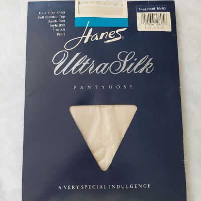 Vintage Hanes Ultra Sheer Pantyhose Control Top Style 852 Size Ab Pearl