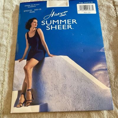 HANES Summer Sheer to Waist Sandalfoot Style E51 Pearl Pantyhose Size CD 1996