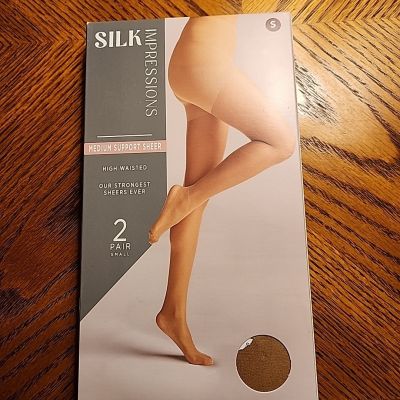 Silk Impressions Med Support Rich Tan.      30 denier.   2 Pair Small