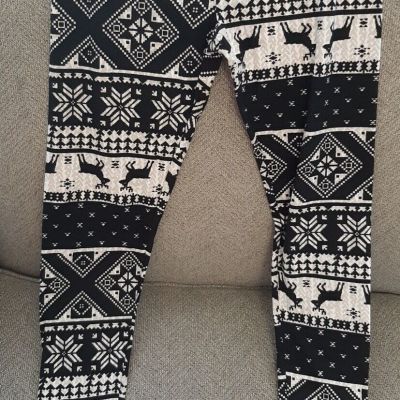 NEW Junior's Supersoft Black, White, Tan Reindeer Snowflake Leggings, Sz S (3-5)