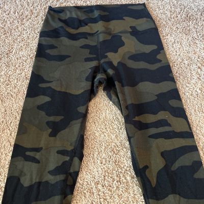 Victoria Secret -Pink - Camo Leggings Sz M Camouflage