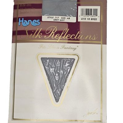 Hanes Silk Reflections Silky Control Top Sandalfoot Pantyhose, Sz AB-Grey Mist