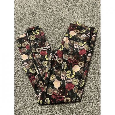 Lululemon Leggings size 4 full length floral workout yoga. A16