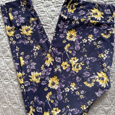 Lularoe TC Purple Flower Leggings