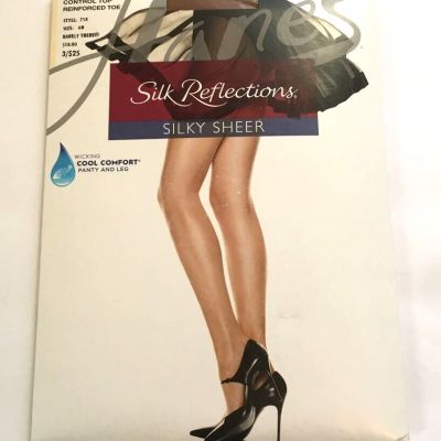 Hanes Silk Reflections Control Top Pantyhose Barely There Size AB Style 718 New