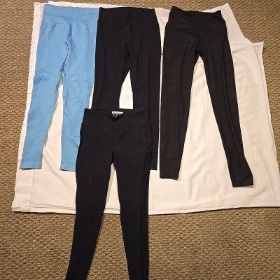 4 Pair Womens Leggings Size Small. Old Navy/Forever 21.