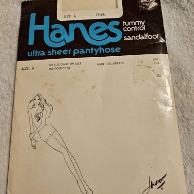 Hanes Pantyhose Pearl Nude Womens size A Vintage Tummy Control Sandalfoot New