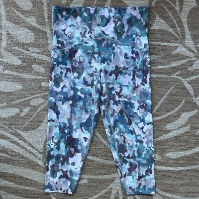 Spanx by Sara Blakely Leggings Women's Size 2X Booty Boost Painted Camo 7/8