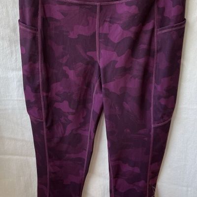 Reebok Purple & Black Camo Workout Leggings  - Size Medium  New With Tag!