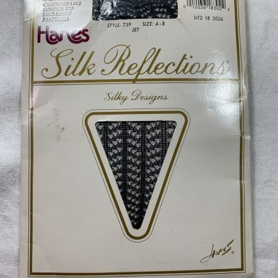 Hanes Silk Reflections Silky Designs Crocheted Lace Pantyhose Size A-B Jet Black