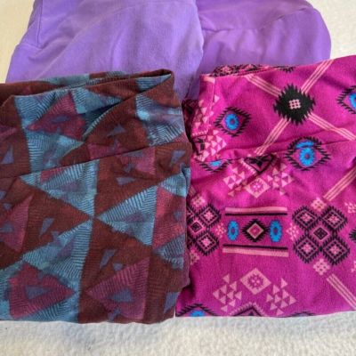 Women's 4 pairs LuLaRoe Leggings One Size purple berry blue 2 solid/2 print